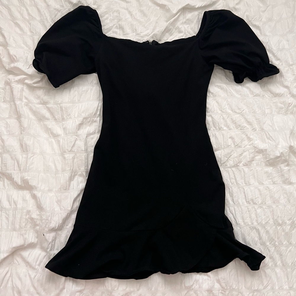 Princess Polly black tight dress with puffy sleeves(size 4)